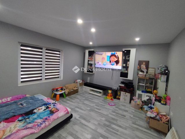 Eladó ikerház, Császáron 31.99 M Ft, 2 szobás