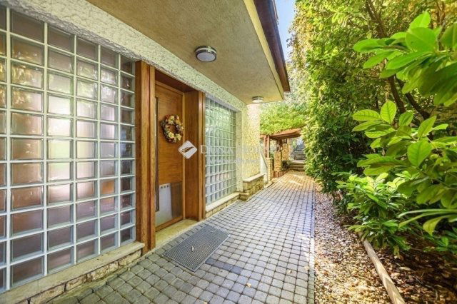 Eladó családi ház, Budapesten, XII. kerületben 730 M Ft