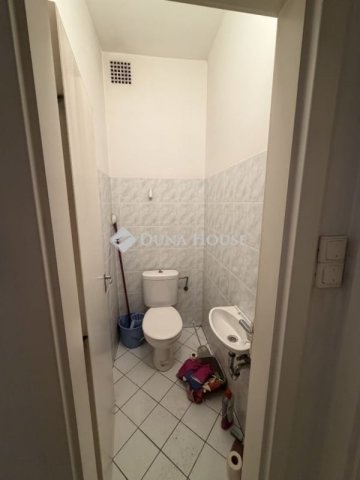 Eladó téglalakás, Budapesten, IV. kerületben 66.5 M Ft, 1 szobás