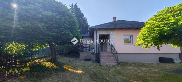 Eladó családi ház, Érden 330 M Ft, 10 szobás