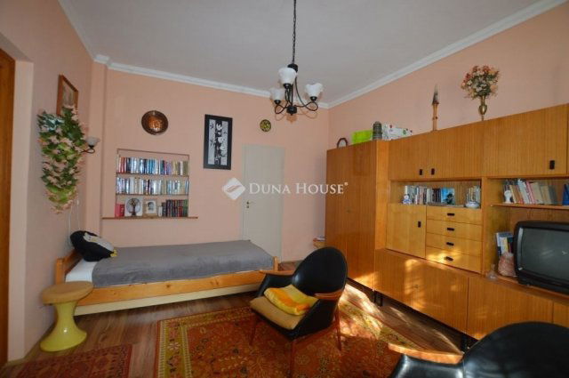 Eladó téglalakás, Veszprémben 55 M Ft, 2 szobás