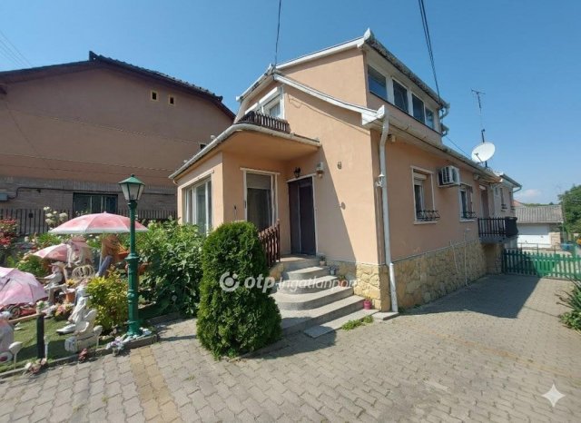 Eladó családi ház, Ózdon 48.5 M Ft, 4+1 szobás