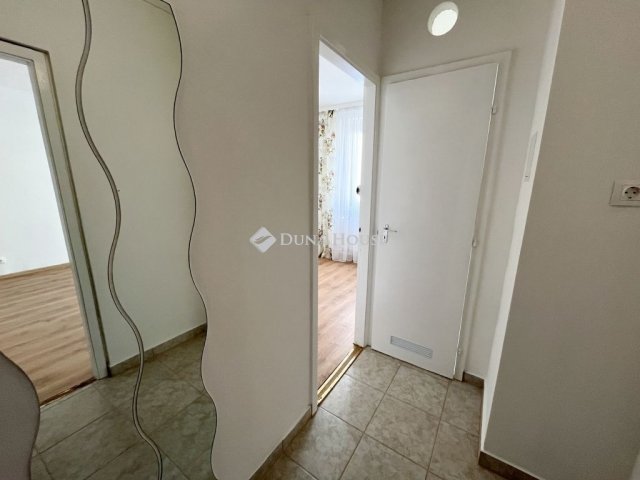 Eladó panellakás, Budapesten, XVIII. kerületben 49.99 M Ft