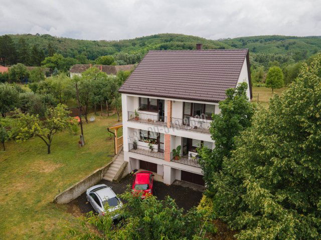 Eladó családi ház, Nőtincsen 109.99 M Ft, 5 szobás