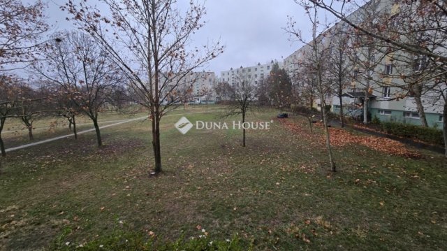 Eladó panellakás, Szegeden 63.49 M Ft, 3 szobás