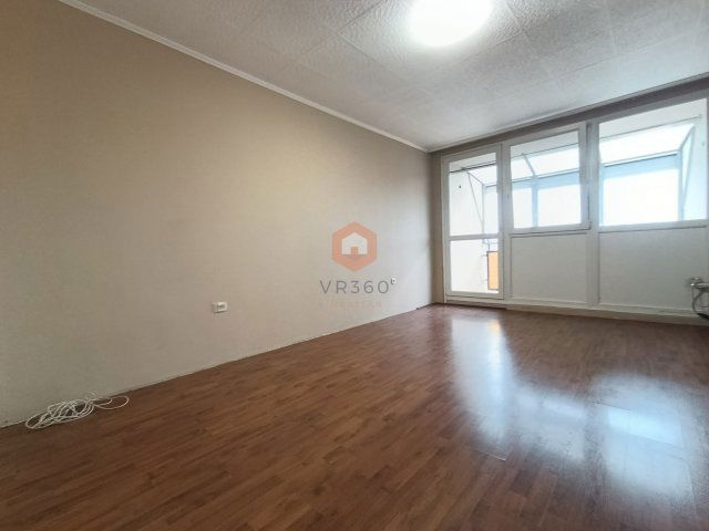 Eladó panellakás, Szentlőrincen 33.9 M Ft, 2+1 szobás