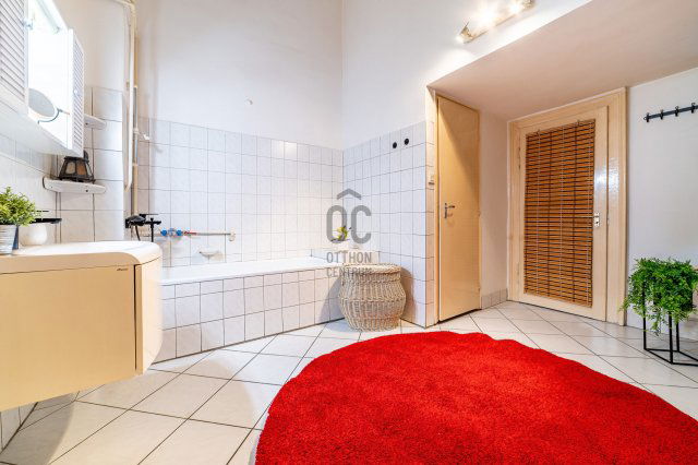 Eladó téglalakás, Szegeden 88 M Ft, 3 szobás