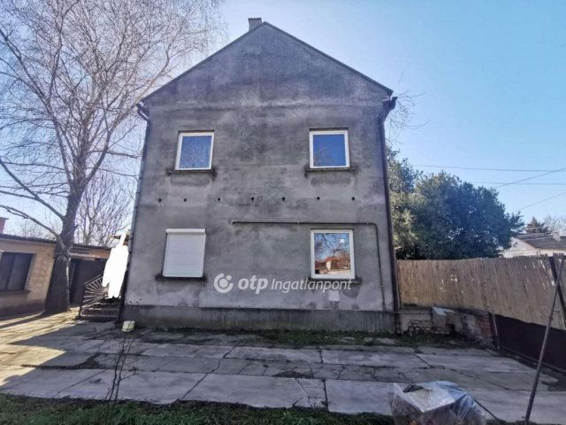 Eladó ikerház, Mélykúton 22.9 M Ft, 3 szobás
