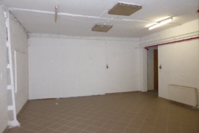 Kiadó ipari ingatlan, Pécsett, Megyeri úton 349 E Ft / hó