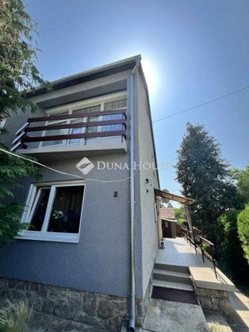 Eladó családi ház, Pécsett 83 M Ft, 5 szobás