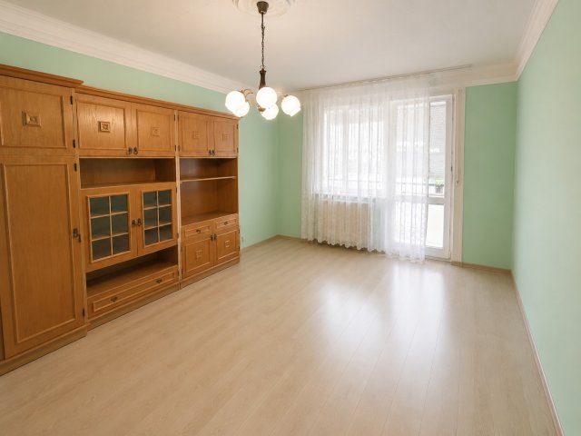 Eladó panellakás, Miskolcon 36.99 M Ft, 2+1 szobás