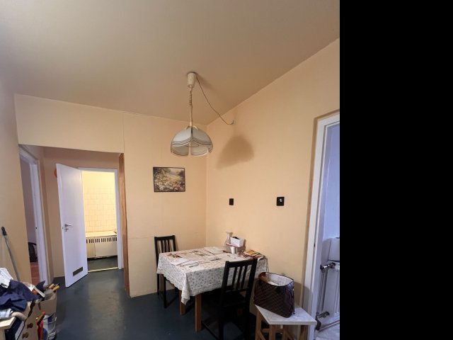 Eladó panellakás, Budapesten, III. kerületben, Gyűrű utcában