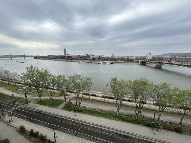 Eladó téglalakás, Budapesten, IX. kerületben 200 M Ft, 4 szobás