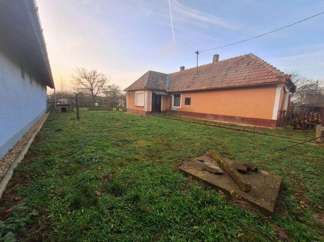 Eladó családi ház, Zalavégen 9.9 M Ft, 2 szobás