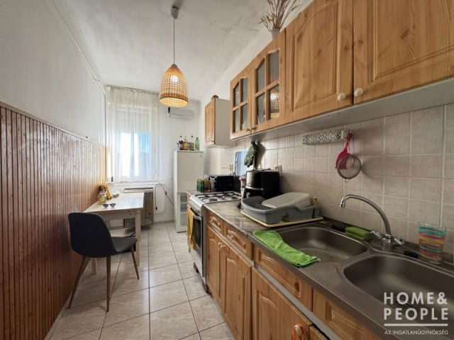 Eladó téglalakás, Hódmezővásárhelyen 38.75 M Ft, 3 szobás