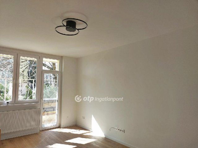 Eladó téglalakás, Szegeden 59.9 M Ft, 2 szobás