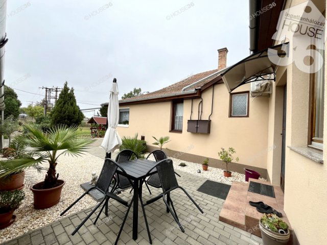 Eladó családi ház, Kiskunfélegyházán 69.9 M Ft, 5 szobás