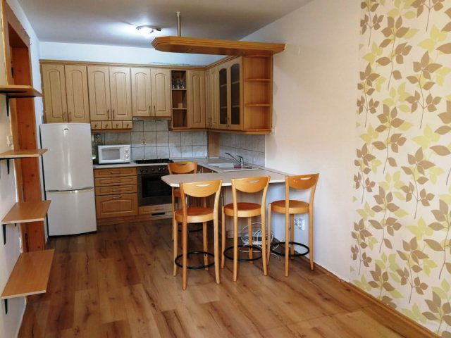 Kiadó téglalakás, albérlet, Debrecenben 160 E Ft / hó