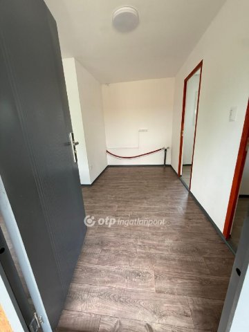 Eladó ikerház, Monoron 48 M Ft, 1+2 szobás / költözzbe.hu