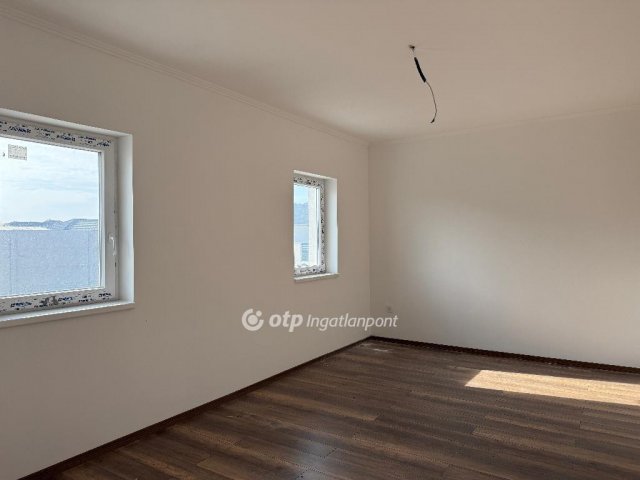 Eladó családi ház, Ráckevén 88.9 M Ft, 4 szobás