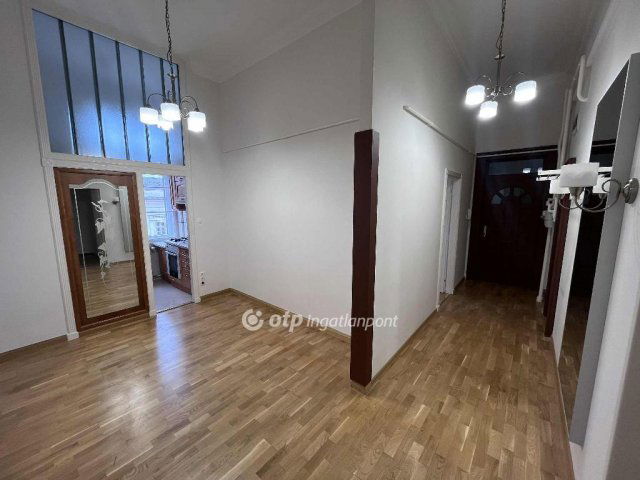 Kiadó téglalakás, albérlet, Szegeden 350 E Ft / hó, 3 szobás