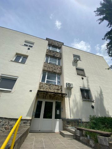 Eladó téglalakás, Komlón 18.4 M Ft, 2 szobás