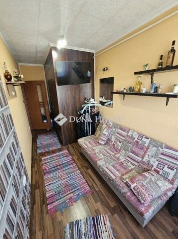 Eladó sorház, Szigetszentmiklóson 89.9 M Ft, 5 szobás