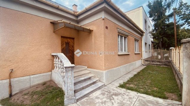 Eladó családi ház, Budapesten, IV. kerületben 119.9 M Ft