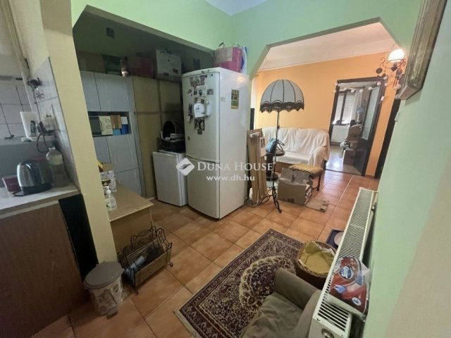 Eladó családi ház, Úrin 49.9 M Ft, 4 szobás