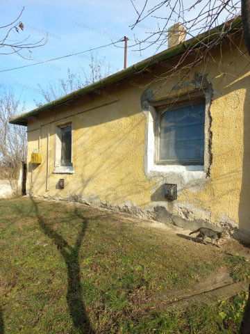 Eladó családi ház, Farmoson 21.9 M Ft, 2 szobás