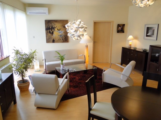 Kiadó téglalakás, albérlet, Pécsett 280 E Ft / hó, 1+1 szobás