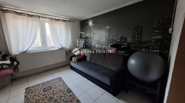 Eladó nyaraló, Szigetszentmiklóson 31.5 M Ft, 3 szobás