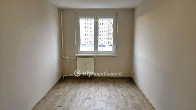 Eladó panellakás, Székesfehérvárott 60.5 M Ft, 2 szobás