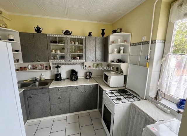 Eladó téglalakás, Szegeden 63.9 M Ft, 2 szobás