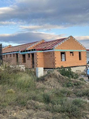 Eladó téglalakás, Várpalotán 59.9 M Ft, 3 szobás