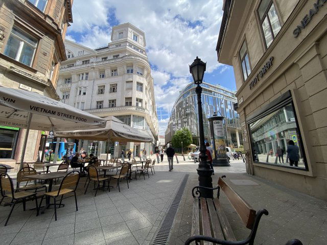 Eladó téglalakás, Budapesten, V. kerületben 125 M Ft, 2+1 szobás