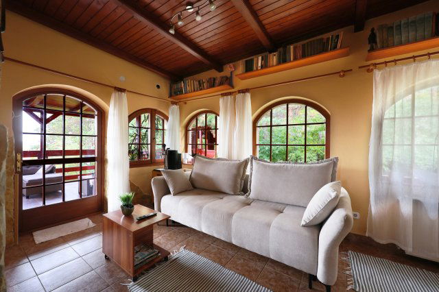 Eladó családi ház, Erdőkertesen 139.9 M Ft, 4 szobás