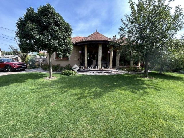 Eladó családi ház, Ceglédbercelen 148.72 M Ft, 4 szobás