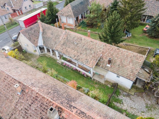Eladó családi ház, Nagyorosziban 37.9 M Ft, 6 szobás