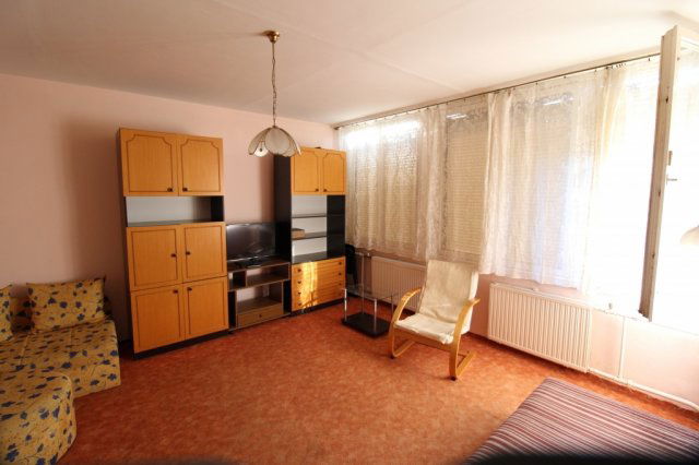 Eladó panellakás, Salgótarjánban 16.5 M Ft, 1+2 szobás