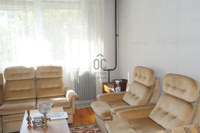 Eladó panellakás, Debrecenben 68 M Ft, 4 szobás