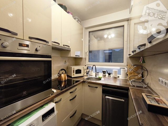 Eladó téglalakás, Budapesten, I. kerületben 60 M Ft, 3 szobás