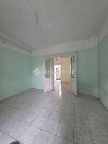 Eladó családi ház, Szolnokon, Batthyány utcában 44.9 M Ft