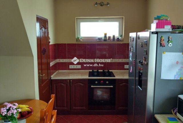 Eladó családi ház, Piliscséven 94.9 M Ft, 5 szobás