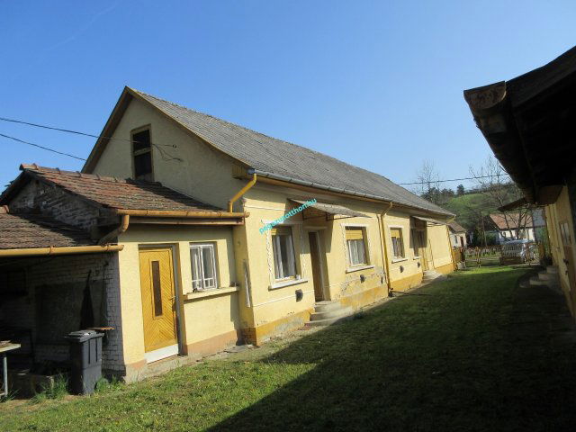 Eladó családi ház, Ózdon 9.5 M Ft, 4 szobás