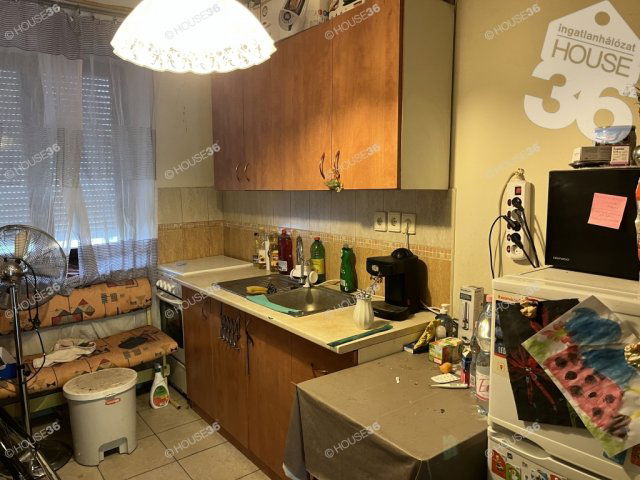 Eladó családi ház, Kecskeméten 39.9 M Ft, 2 szobás