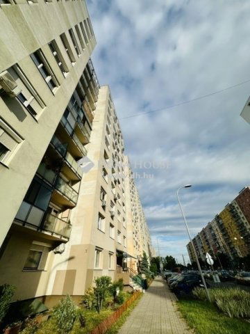Eladó panellakás, Budapesten, XV. kerületben 62.5 M Ft, 2 szobás