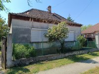 Eladó családi ház, Dobán 7.5 M Ft, 2 szobás