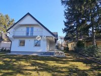 Eladó családi ház, Siófokon 259.9 M Ft, 9 szobás