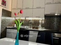 Eladó téglalakás, II. kerületben 113.9 M Ft, 2 szobás